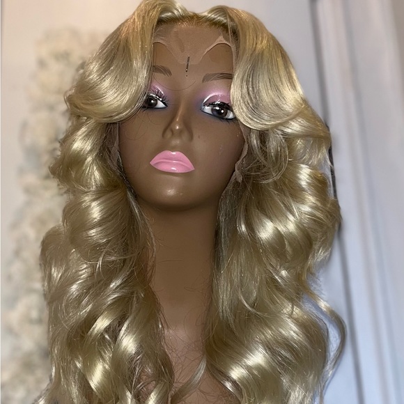 613 Frontal Wig - Picture 4 of 4